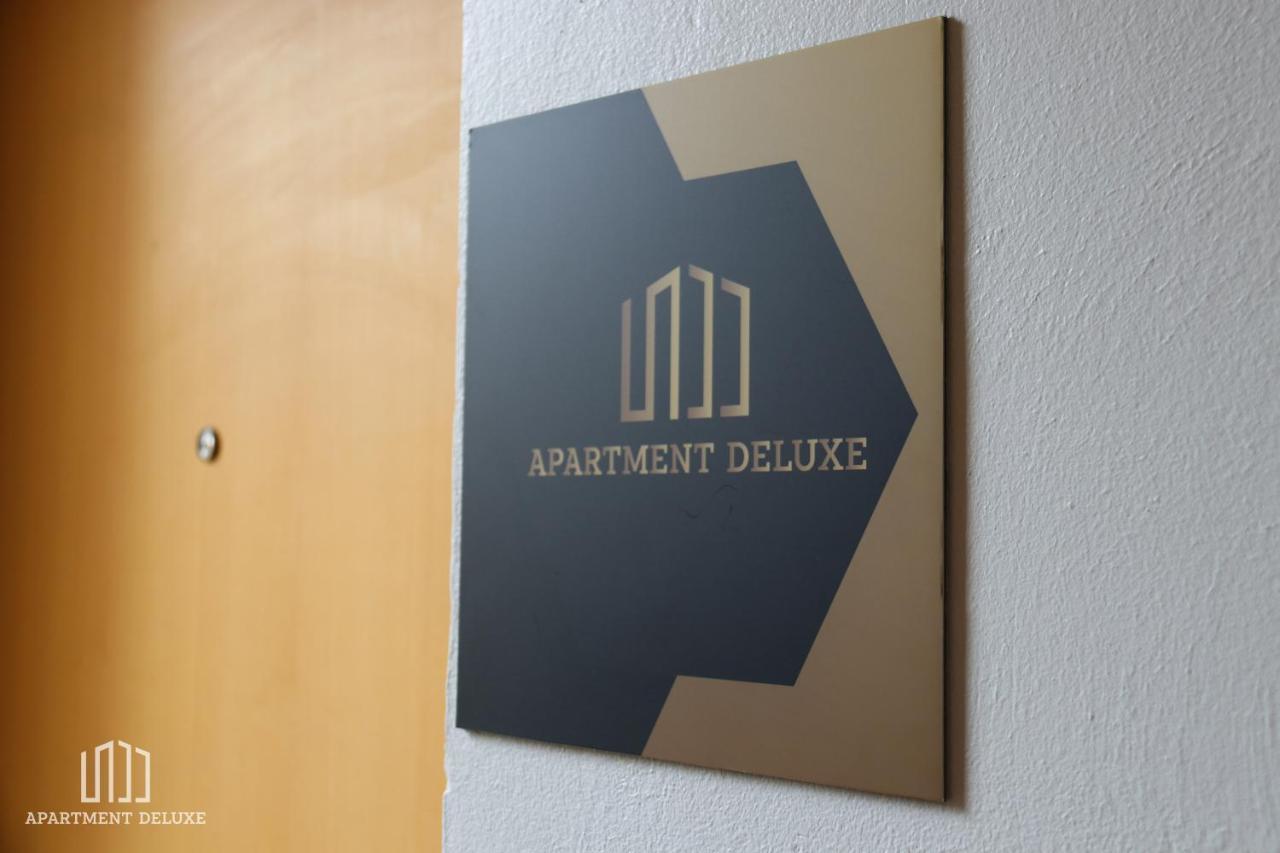 Deluxe *